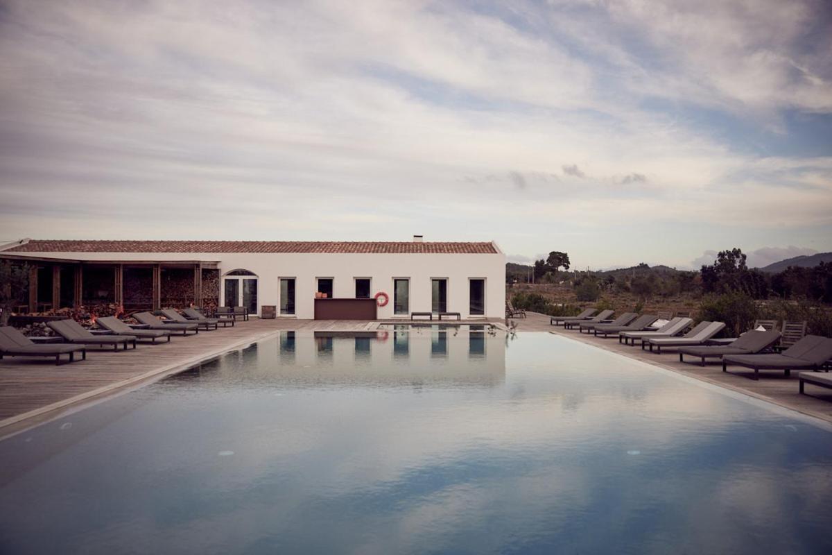 Craveiral Farmhouse By Belong Staying & Feeling เซาเตโอโตนิโอ ภายนอก รูปภาพ
